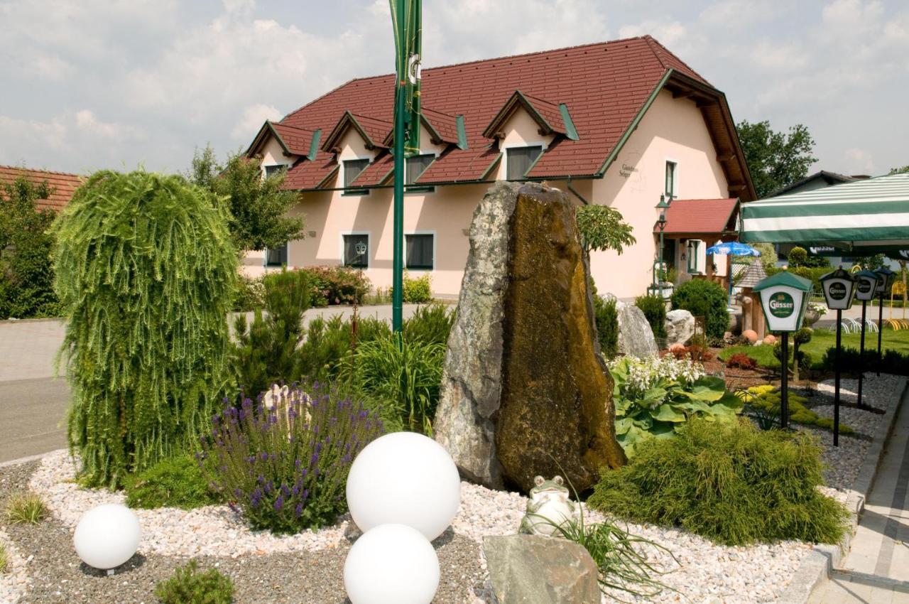 Restaurant Gaestehaus Seiger Sankt Lorenzen bei Knittelfeld Exterior photo