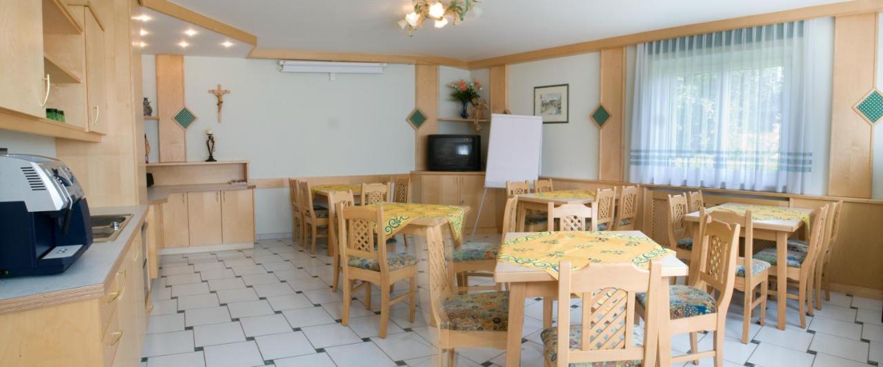 Restaurant Gaestehaus Seiger Sankt Lorenzen bei Knittelfeld Exterior photo