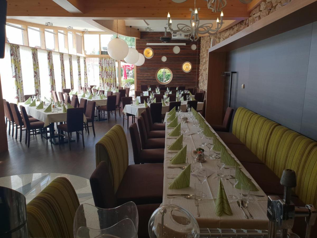 Restaurant Gaestehaus Seiger Sankt Lorenzen bei Knittelfeld Exterior photo